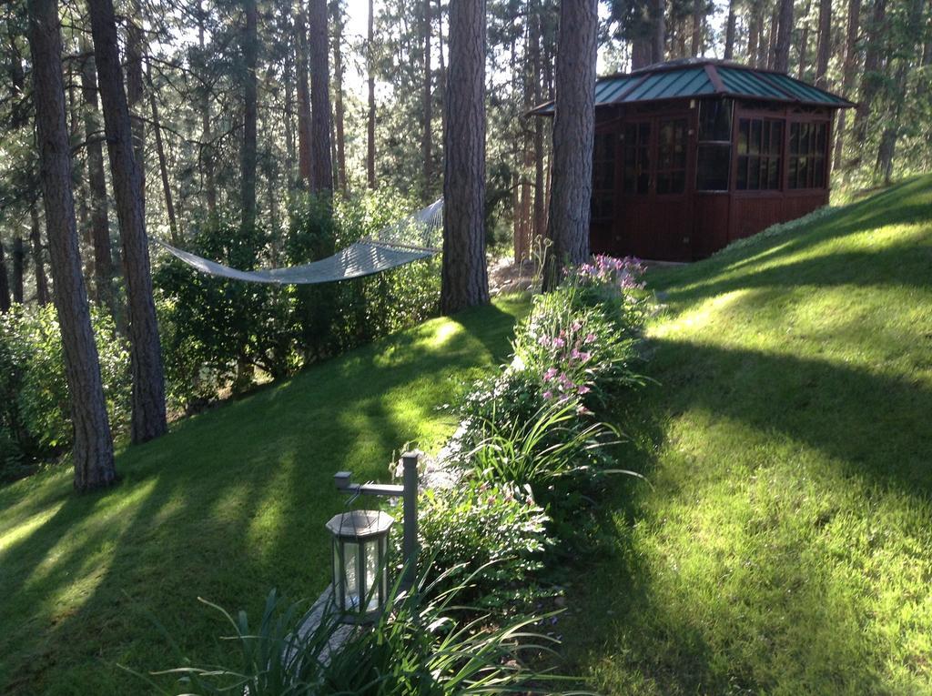 River Cove Elegant Waterfront Bed & Breakfast Post Falls Exterior foto