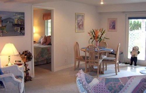 River Cove Elegant Waterfront Bed & Breakfast Post Falls Exterior foto